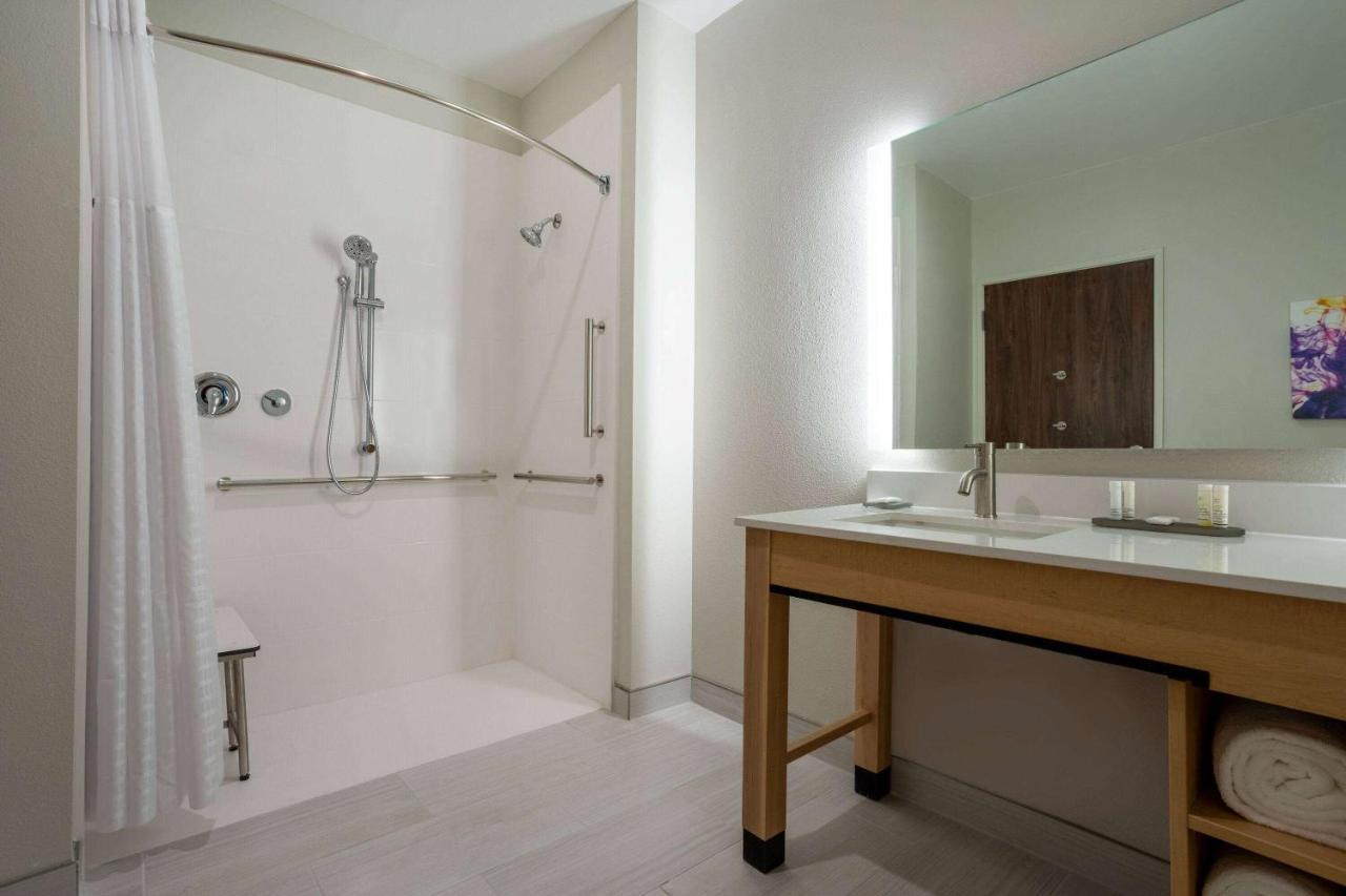 La Quinta Inn & Suites By Wyndham Pflugerville Eksteriør billede