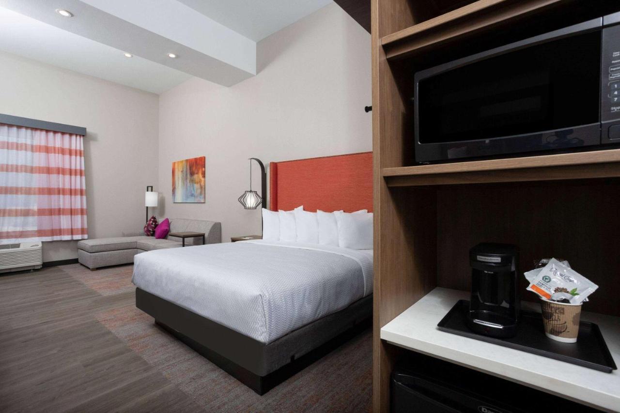 La Quinta Inn & Suites By Wyndham Pflugerville Eksteriør billede