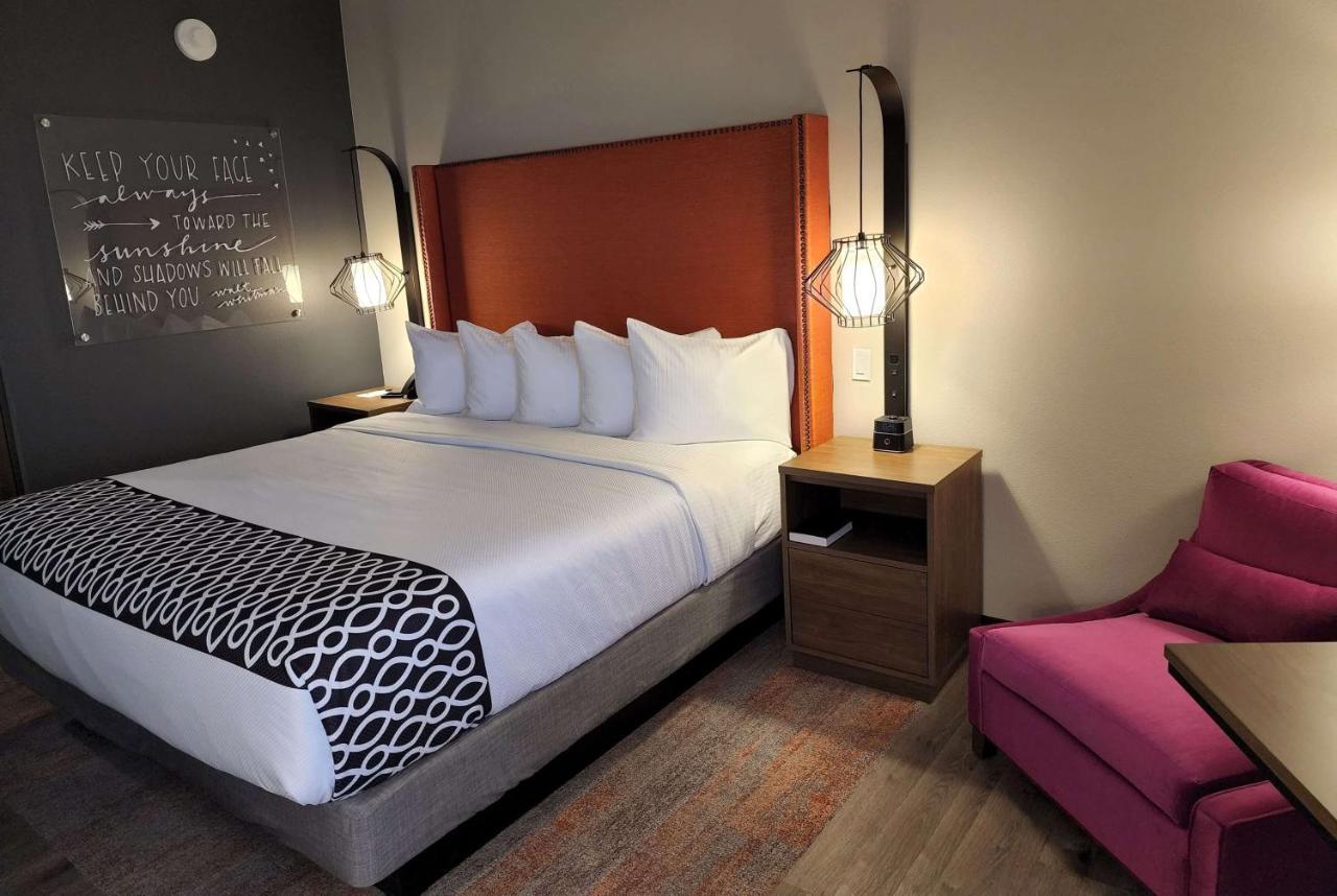La Quinta Inn & Suites By Wyndham Pflugerville Eksteriør billede